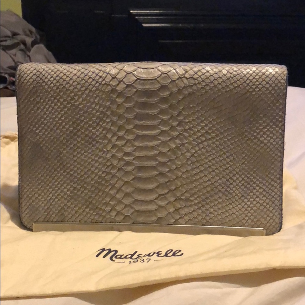 NWOT Madewell serpentine leather clutch